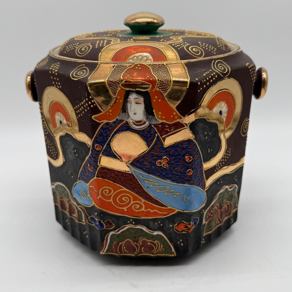 Vintage Japanese Satsuma Moriage Lidded Biscuit Jar Humidor Hand Painted Signed